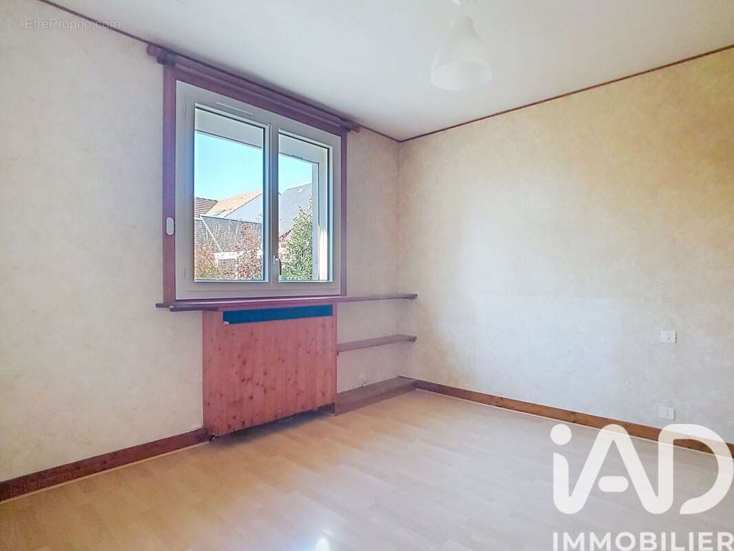 Photo 8 - Maison à LES CLAYES-SOUS-BOIS