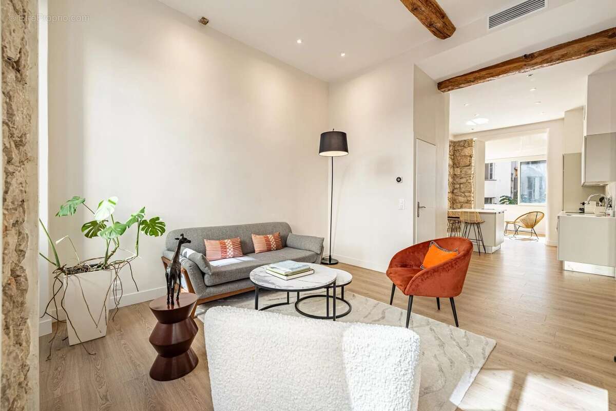 Nice - Le Port - Superbe appartement 3 pièces avec loggia - Airbnb OK - photo 4