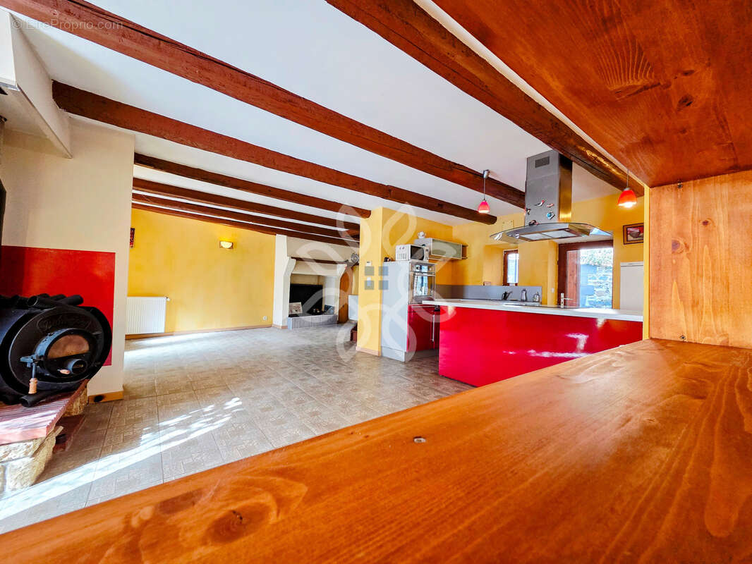 Maison à LA CHOMETTE