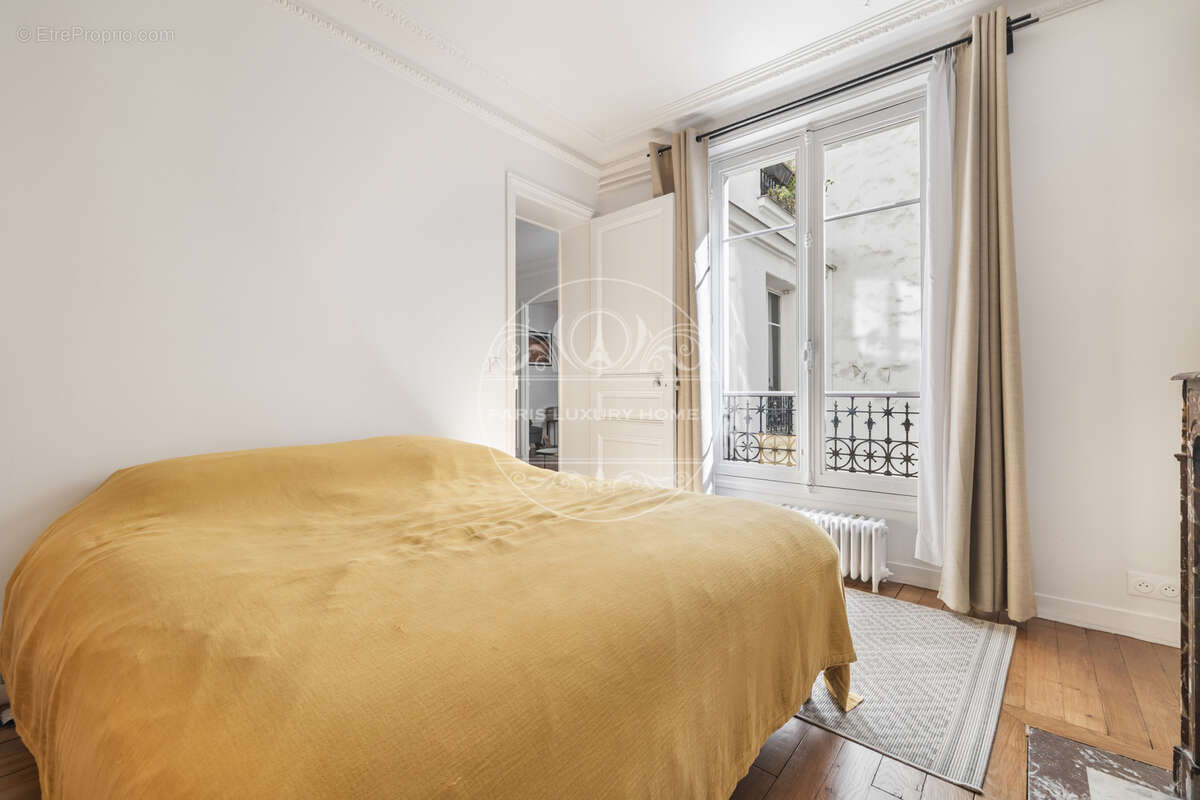 Appartement à PARIS-9E