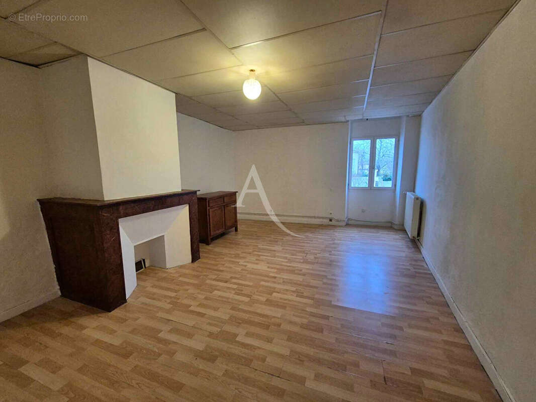 Maison à VILLENEUVE-DE-MARSAN