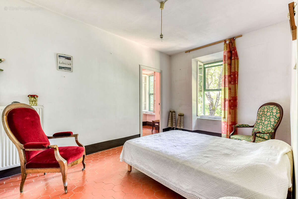 Maison et Parc Quillan 6 pièce(s) Rare et Unique - photo 8
