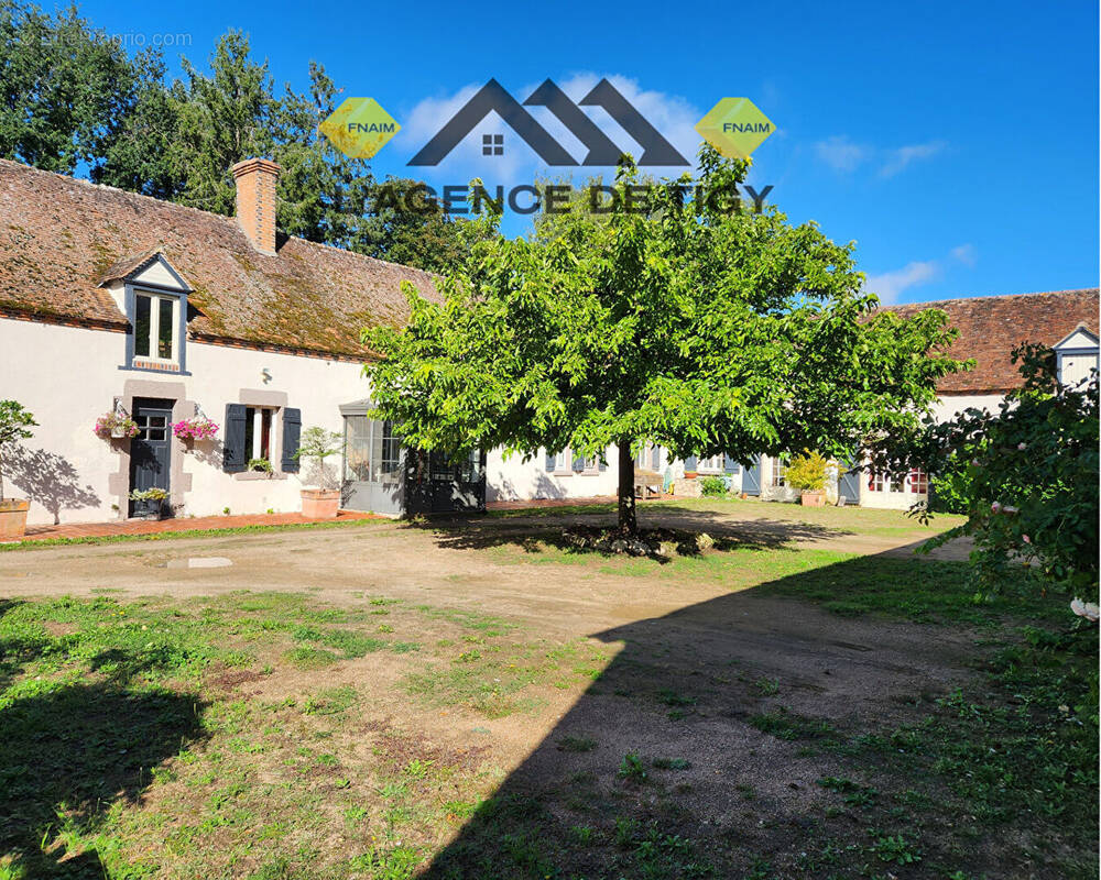 Maison à NEUVY-EN-SULLIAS