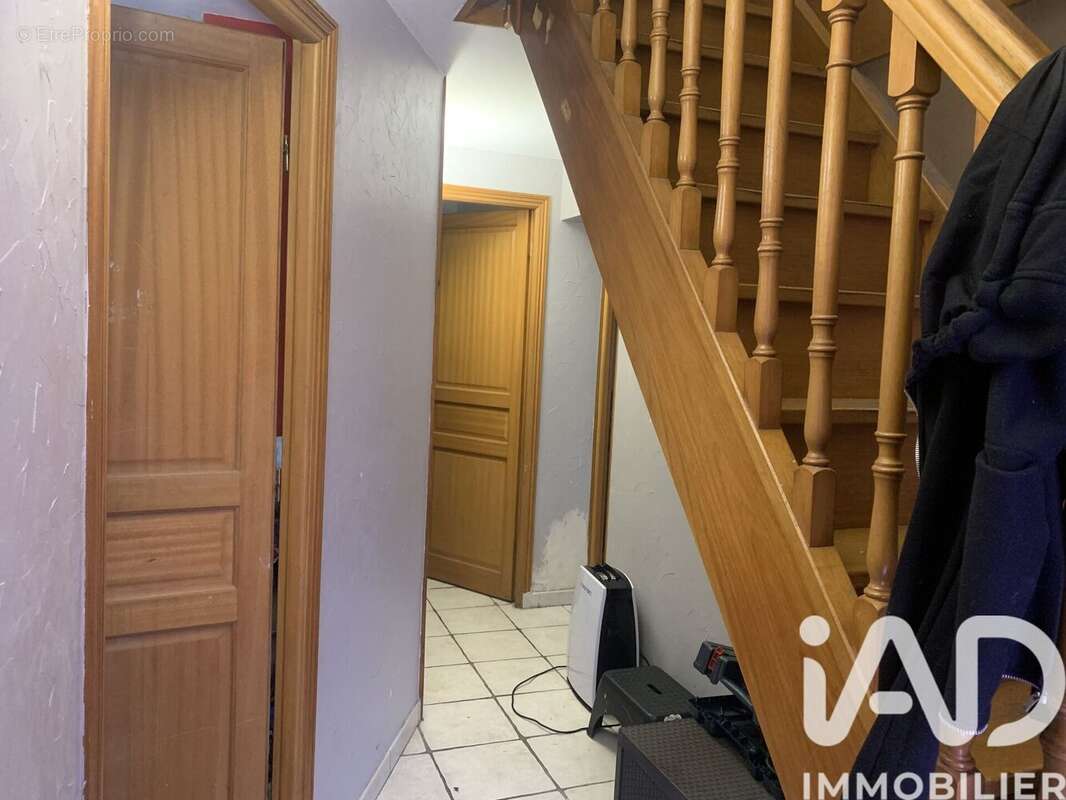 Photo 2 - Maison à PONT-SUR-YONNE