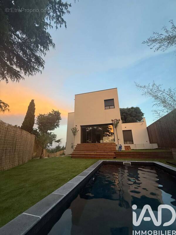 Photo 1 - Maison à TAVEL