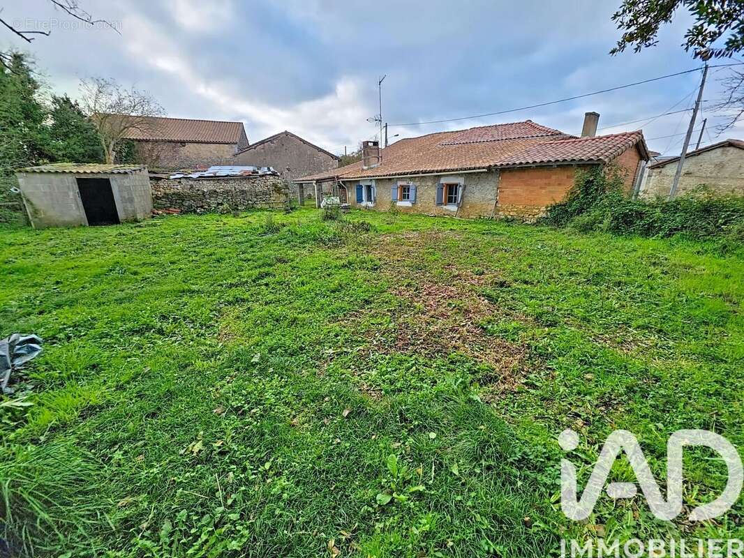 Photo 9 - Maison à SAINT-GERMAIN-DE-MONTBRON