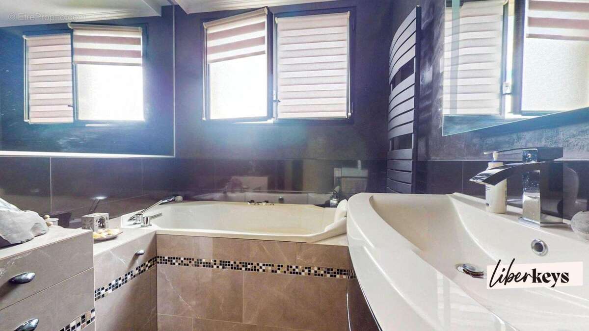 Appartement à MAISONS-LAFFITTE