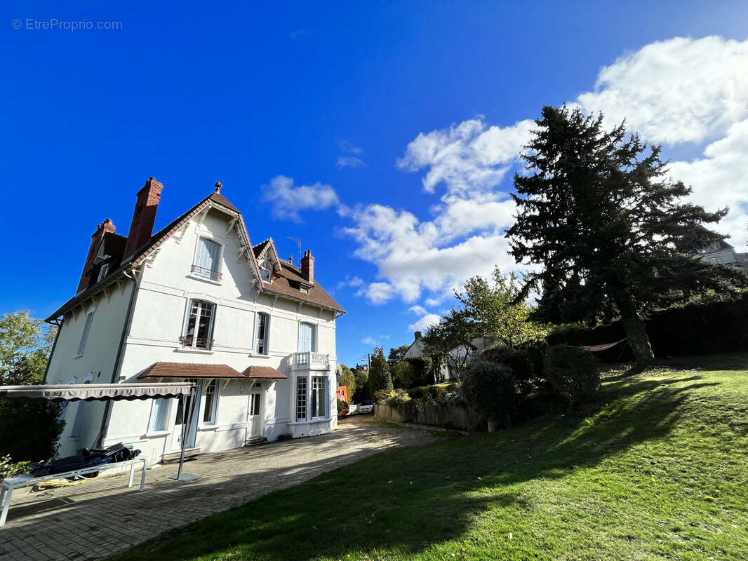 Maison à NERIS-LES-BAINS