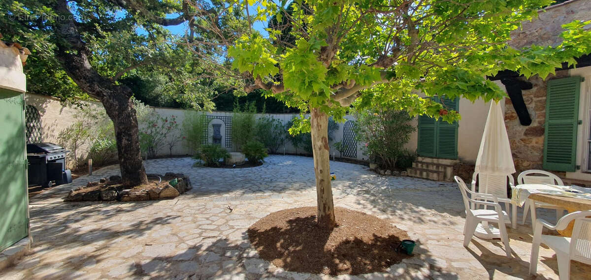 Maison à PLAN-DE-LA-TOUR