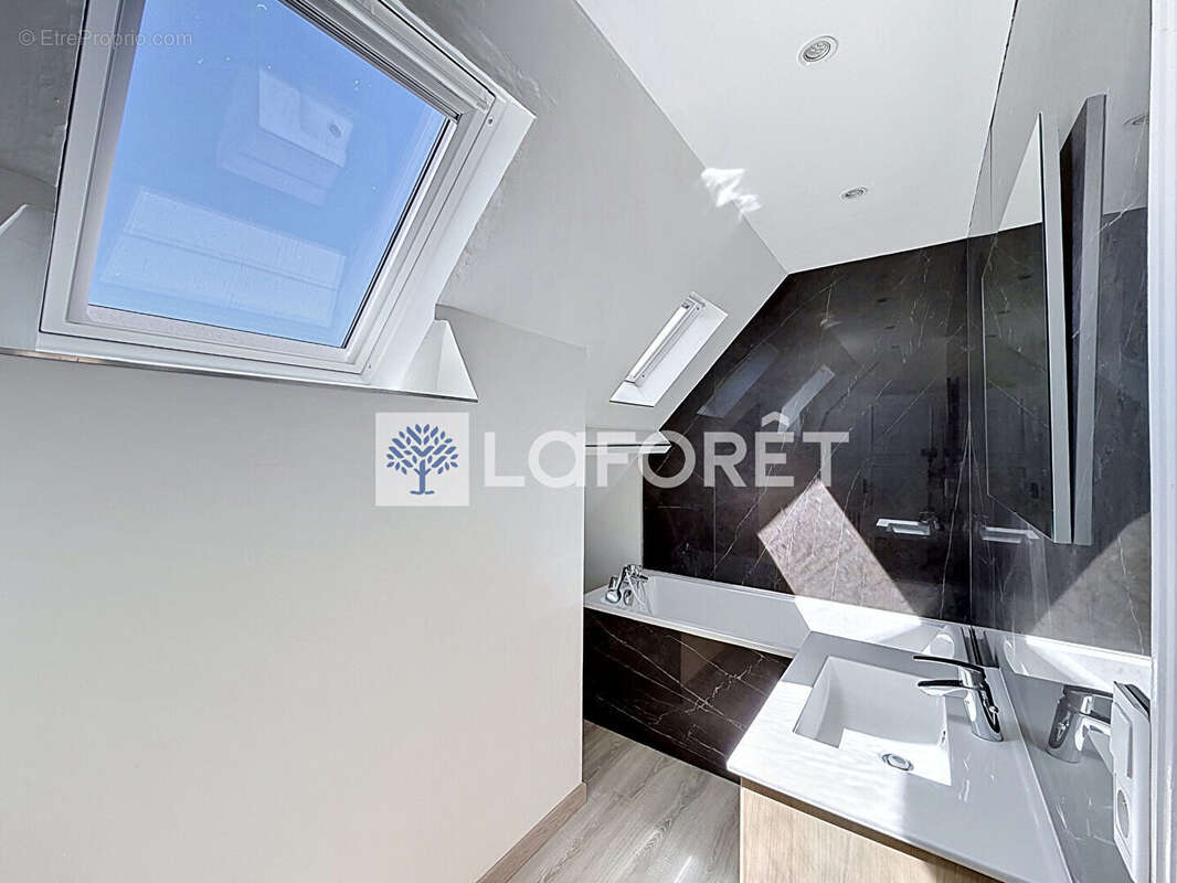 Maison Bois-guillaume 4 pièce(s) 143 m2 - photo 11