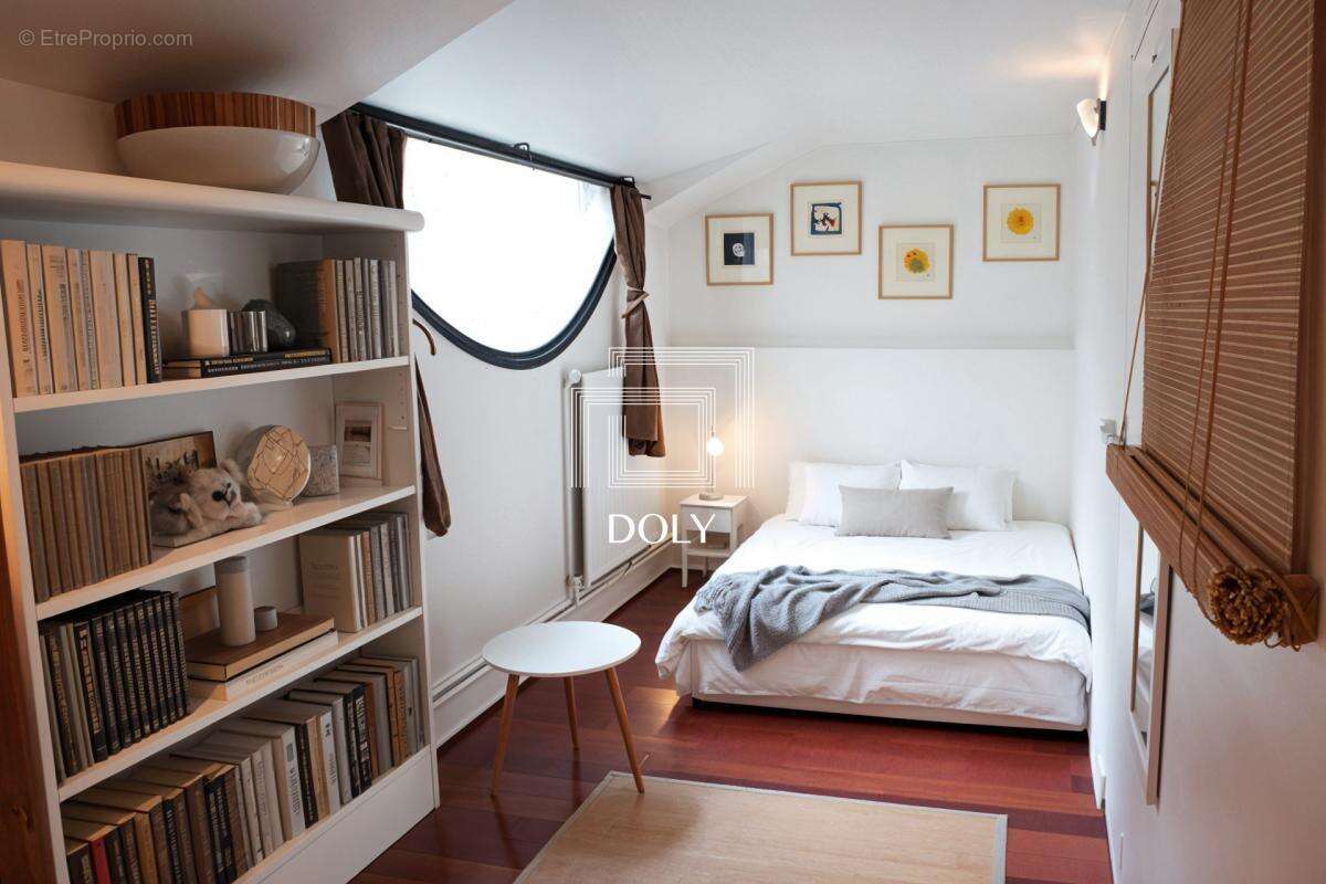 Appartement à VILLENEUVE-LA-GARENNE