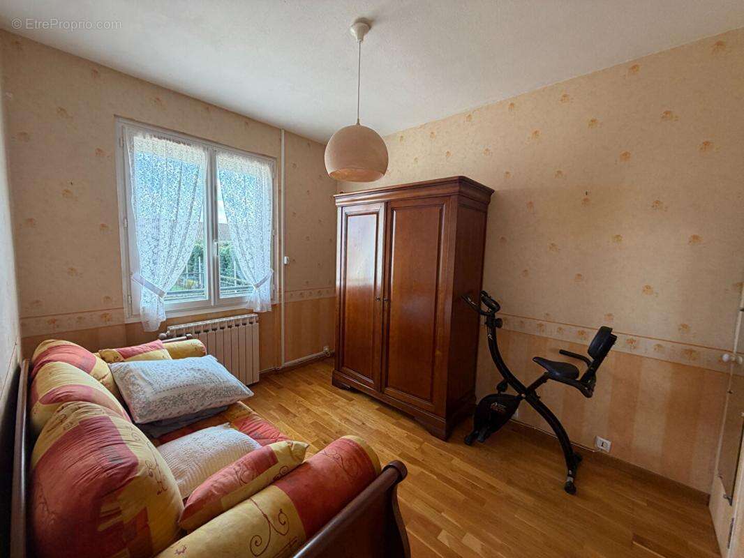 Maison à VARENNES-VAUZELLES