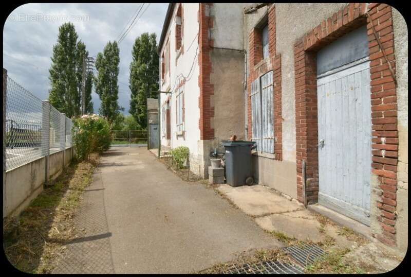 Maison à MONTLUCON