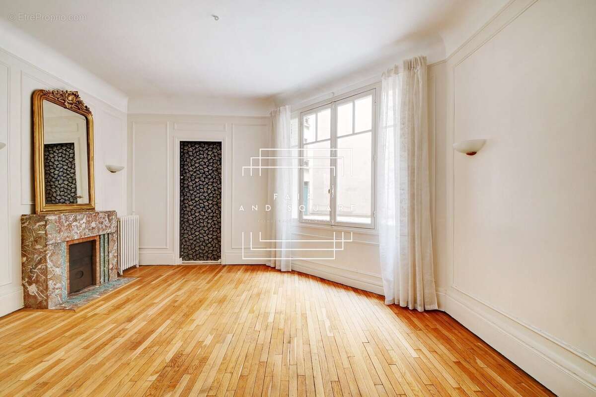 Appartement à NEUILLY-SUR-SEINE