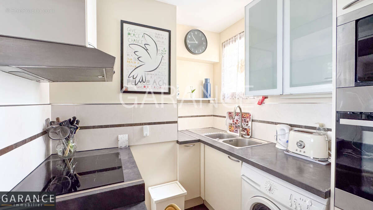 Appartement à PARIS-12E