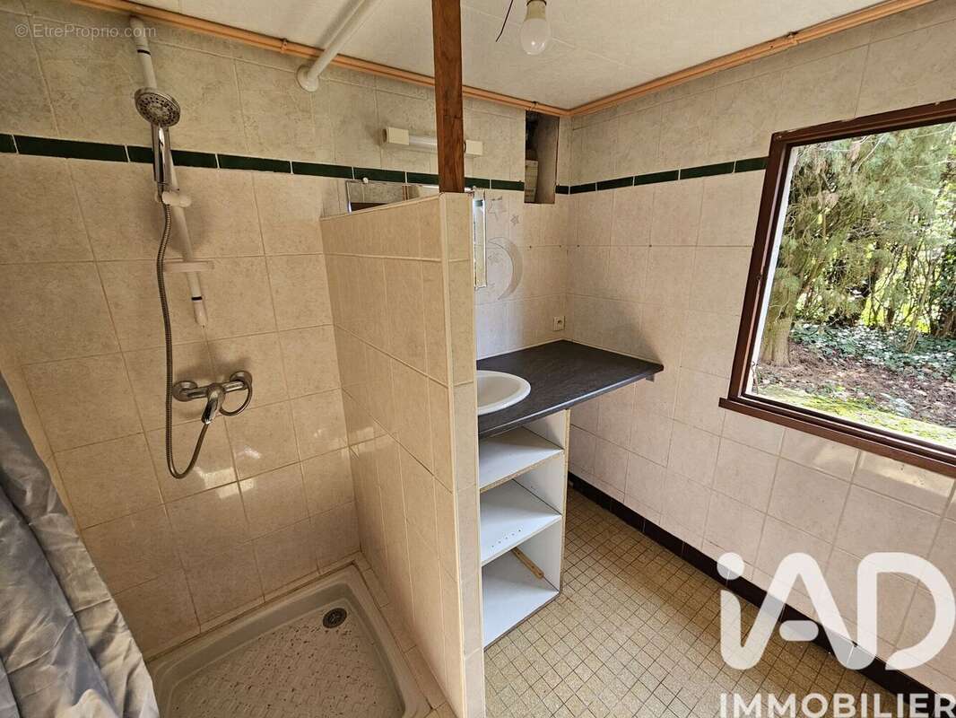 Maison 83 m² à Saint-Vincent-De-Barres  - photo 8