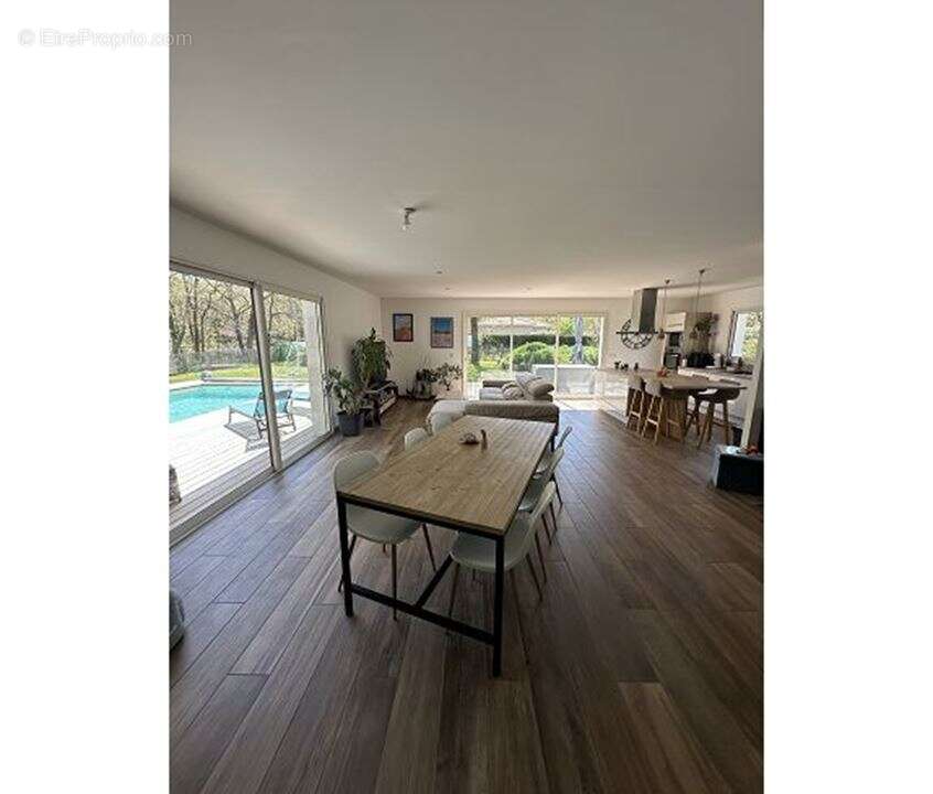 Maison à GRAYAN-ET-L'HOPITAL