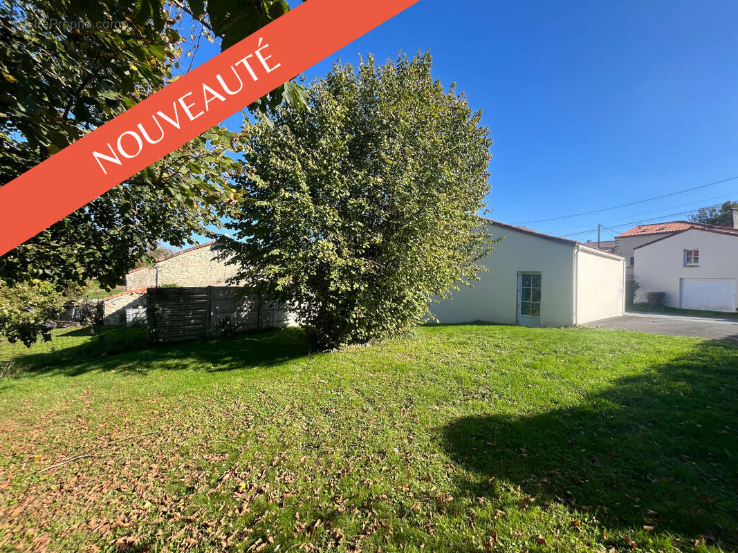 Maison à LE BOUPERE