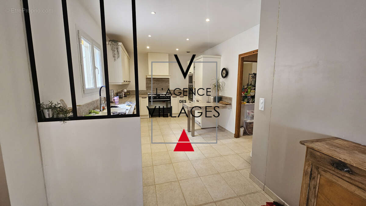 Villa 5 pièces de 173 M 3 - photo 10