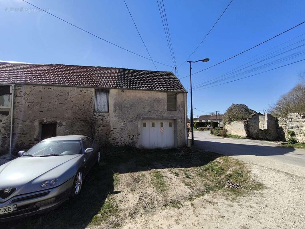 Maison à BEZU-SAINT-GERMAIN