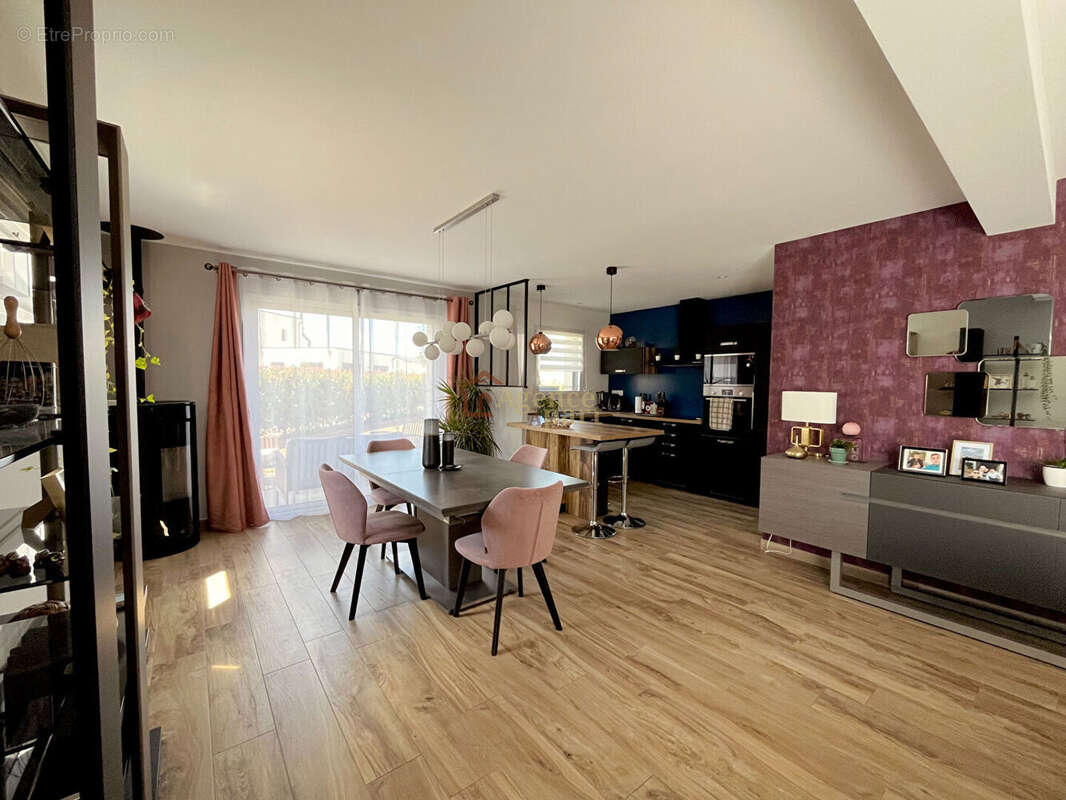 Maison Feuguerolles Bully 5 pièces 105m² - photo 3
