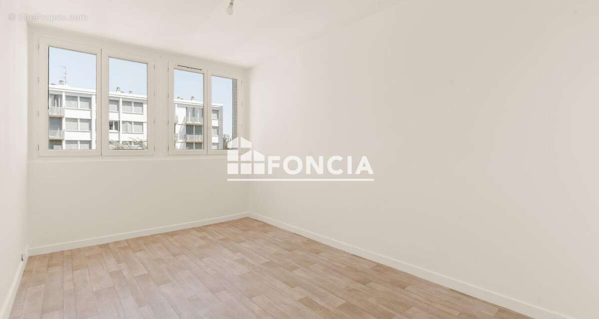 Superbe T3 entièrement rénové de 60 m² – Saint-Priest - photo 5