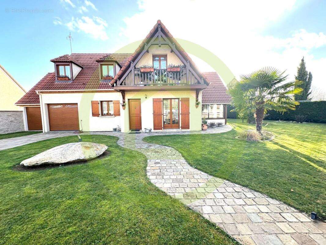 Maison à LA FERTE-ALAIS