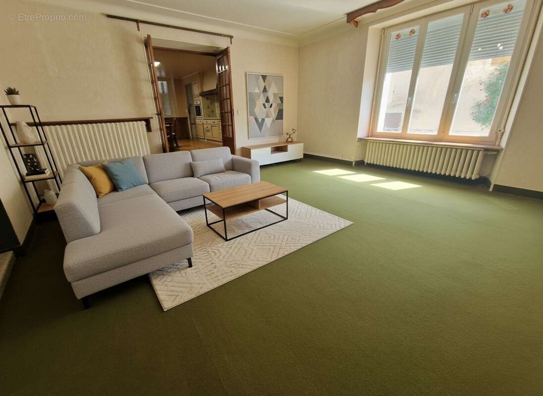 Ensemble immobilier ( maison t6 + grandes dependances ) à vendre 5 pièces (sh. 251 m2) proche contrexeville (88) sur terrain de  - photo 2