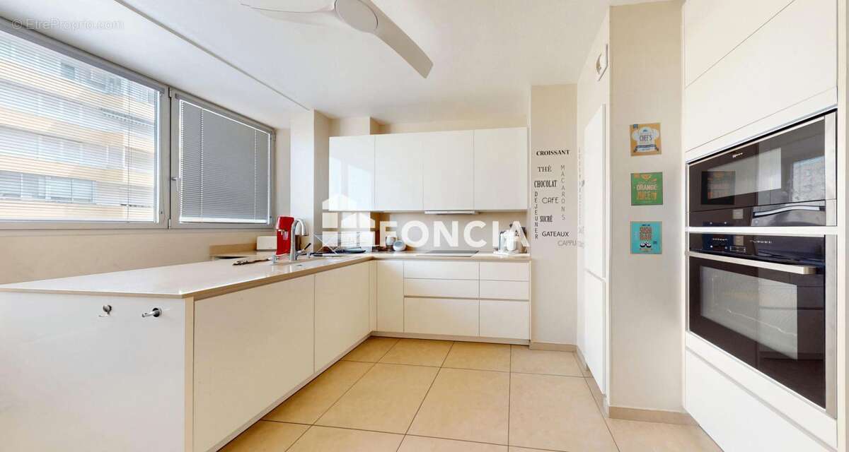 Exclusivite place catalogne t5 + cave + parking - photo 4