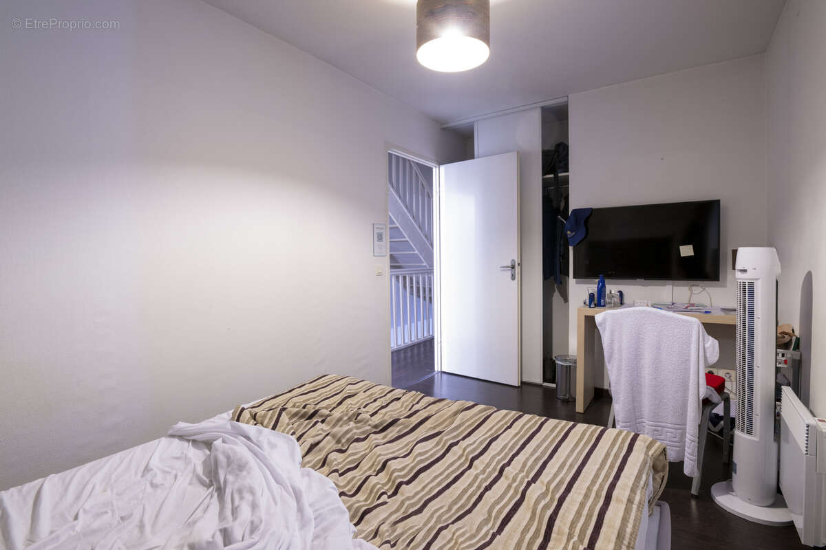 Appartement à SAINT-JEAN-D'ILLAC