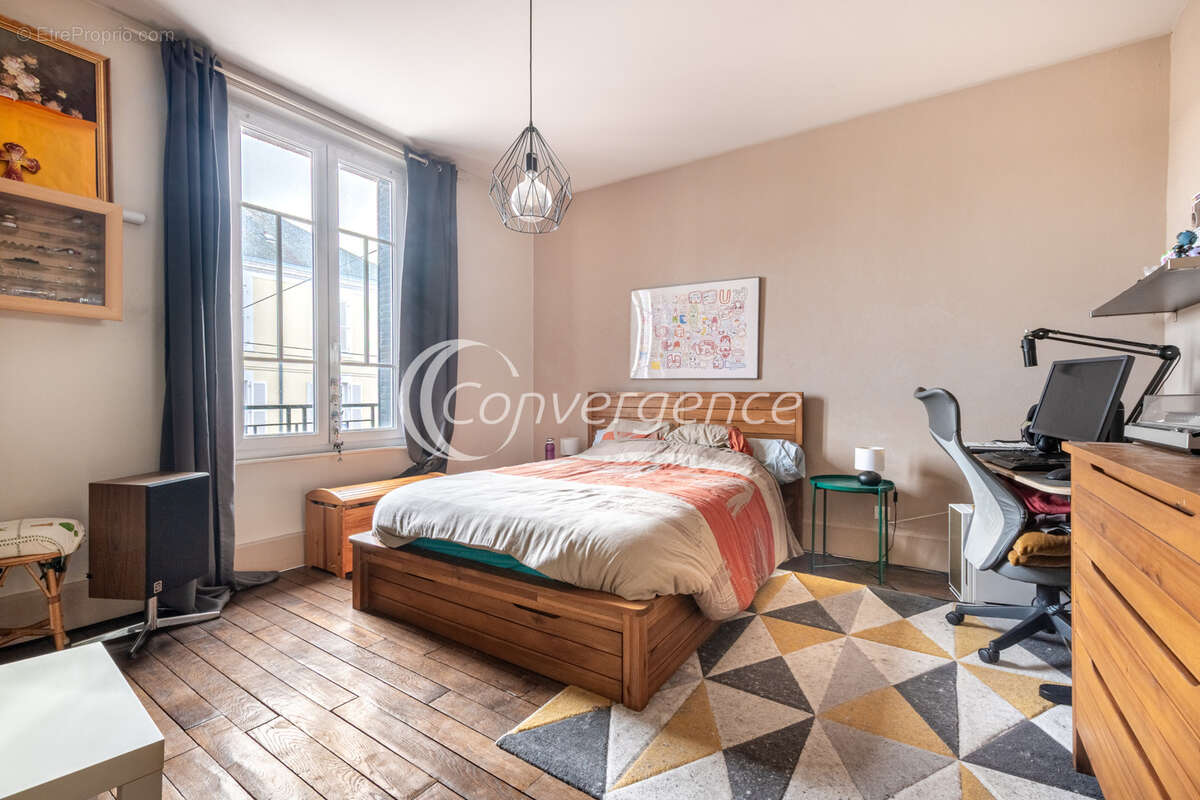 Maison de ville avec jardin, piscine, dépendance et garage - LIMOGES - photo 11