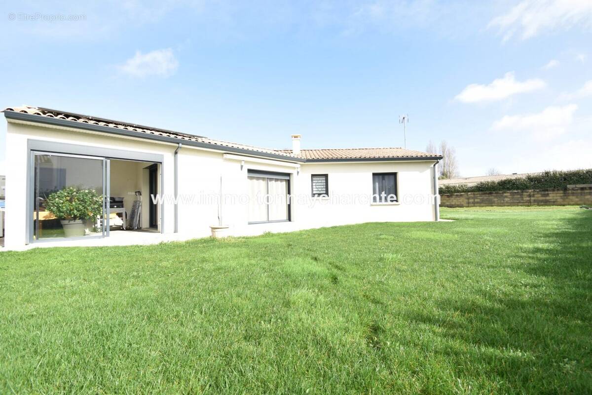 Maison à TONNAY-CHARENTE