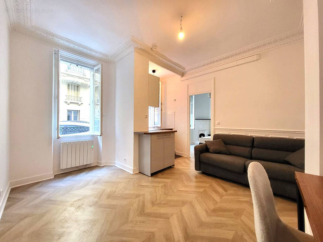 Appartement à PARIS-20E