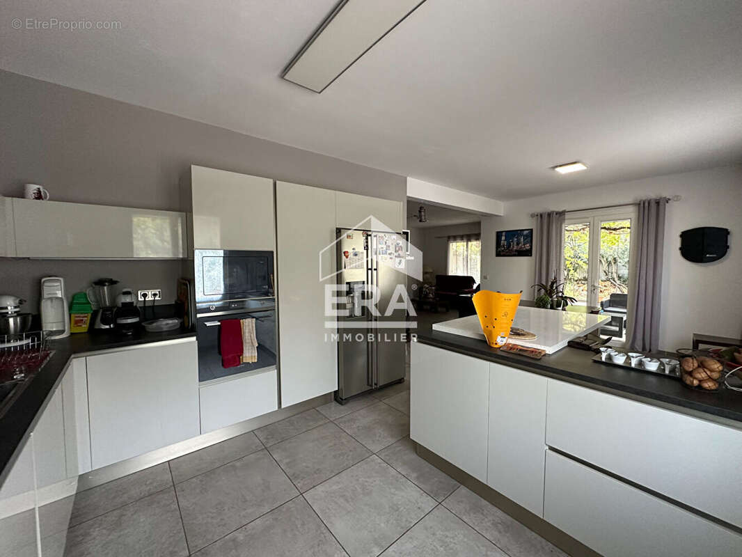 Maison à SAINT-MAXIMIN-LA-SAINTE-BAUME