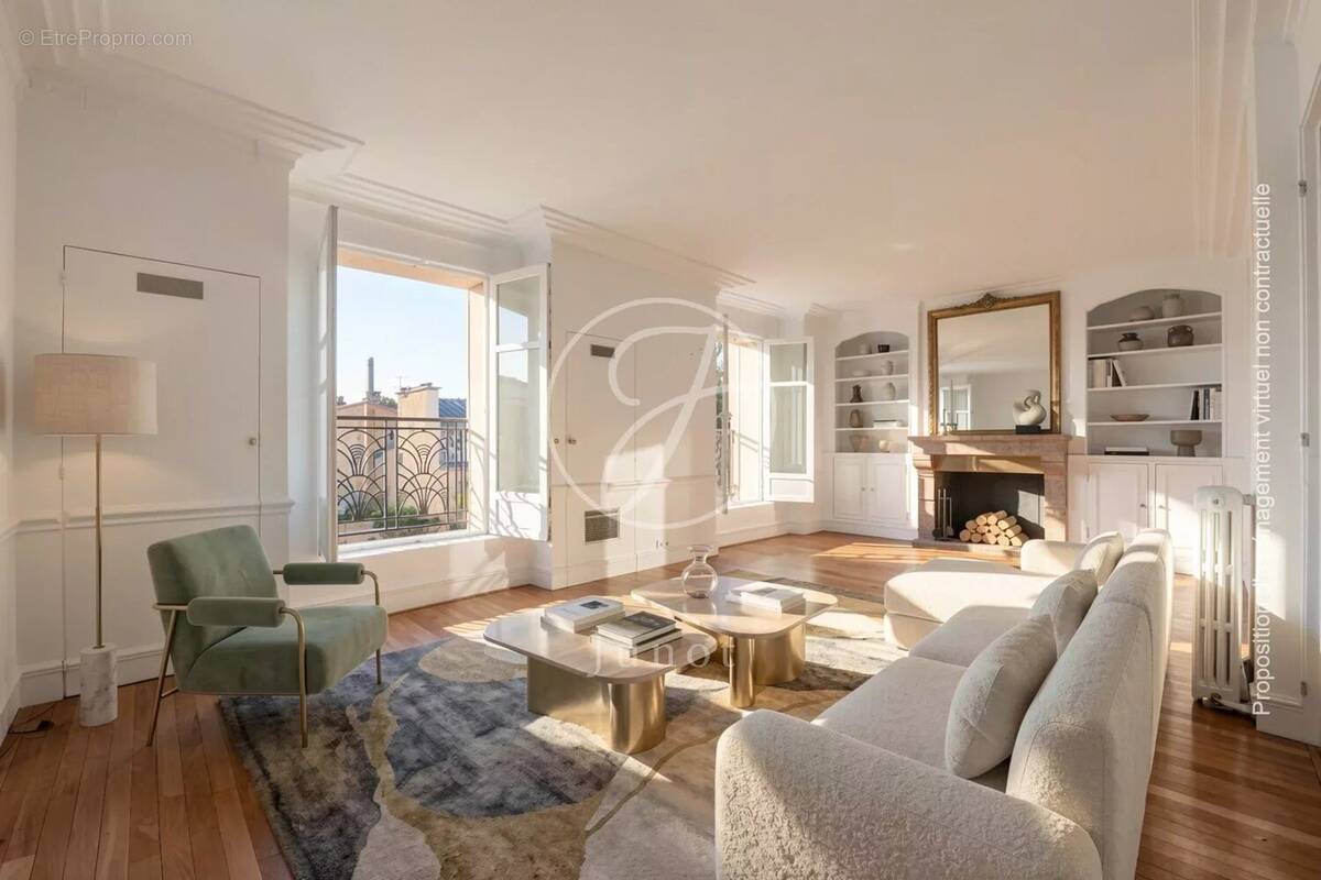 Appartement à PARIS-16E