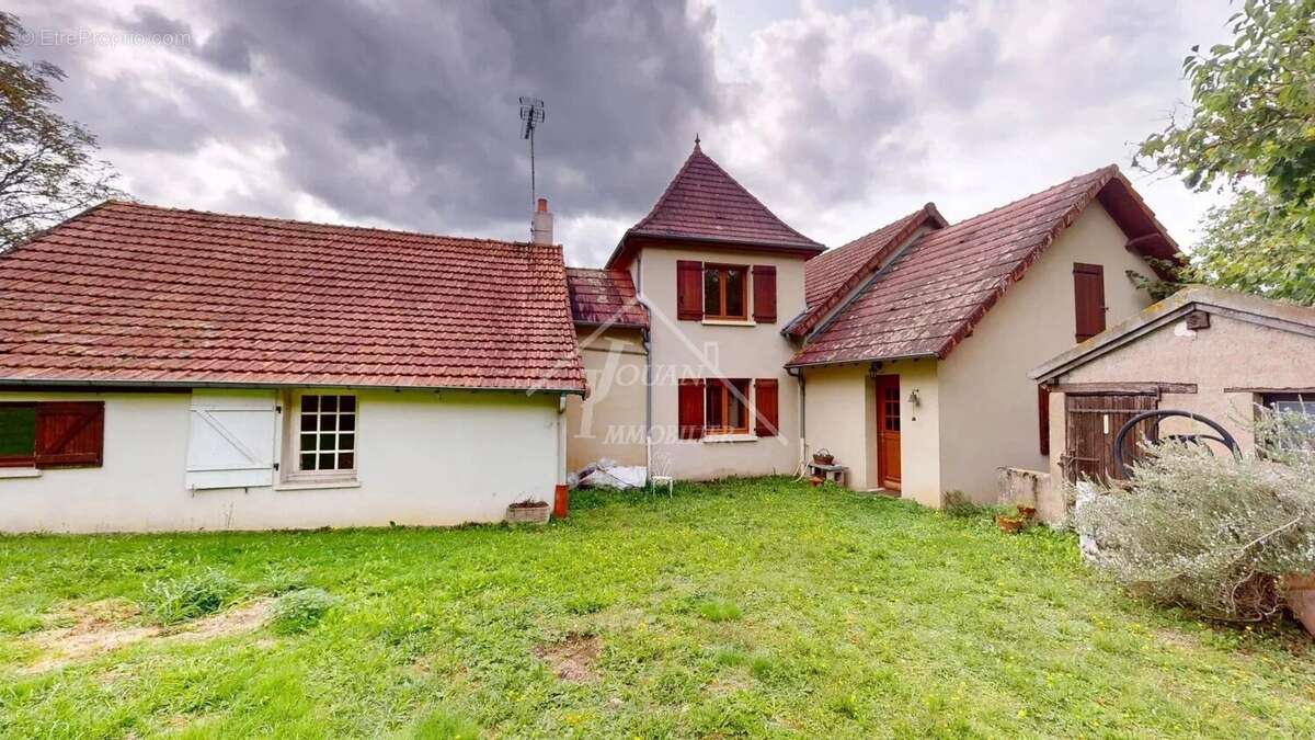 Maison à SALIGNY-SUR-ROUDON