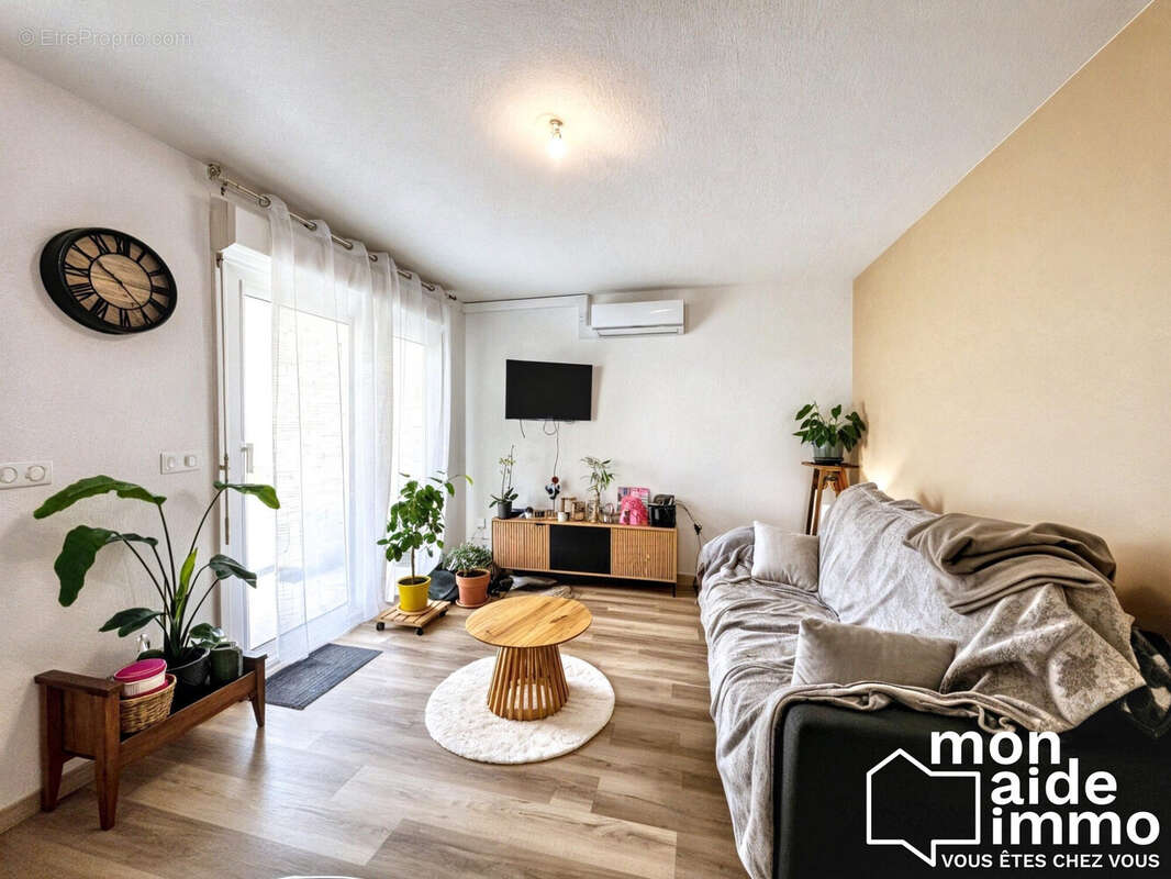 Appartement à COUTRAS