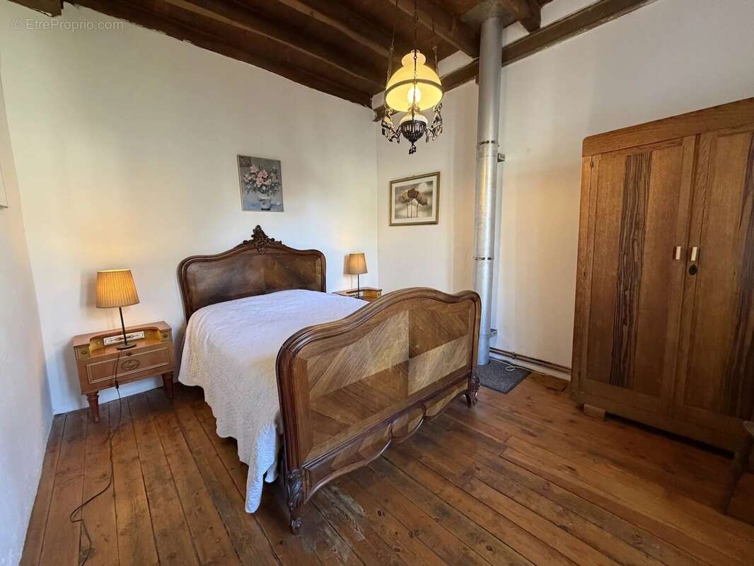 Maison à LAROCHEMILLAY