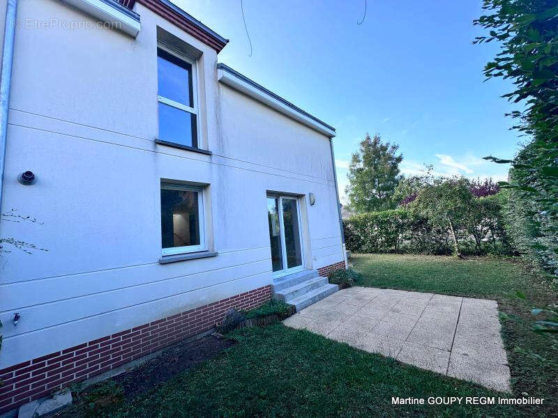 Maison à SAINT-DENIS-EN-VAL