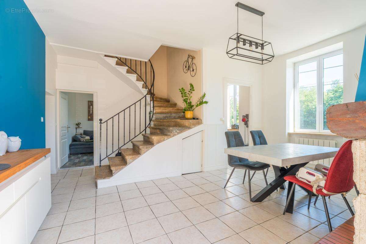 Appartement à SAIN-BEL