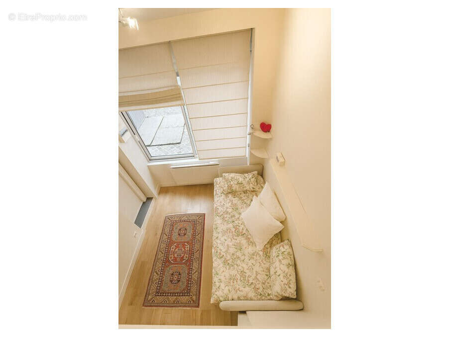Appartement à PARIS-8E