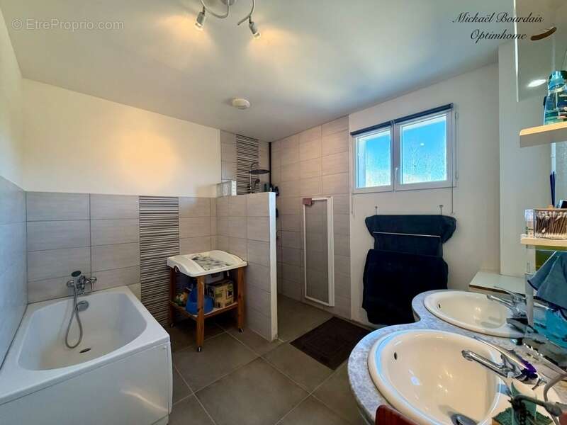 Maison à PONTVALLAIN