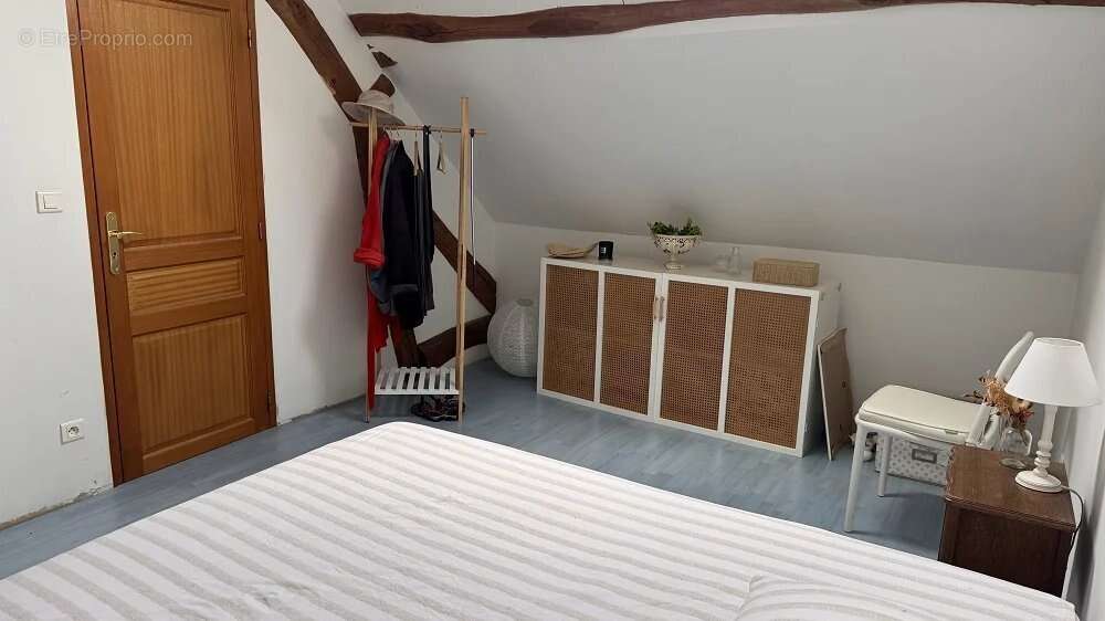 Maison à BEAUNE-LA-ROLANDE