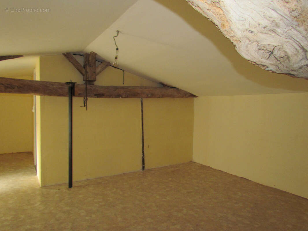 Maison à LONGRE