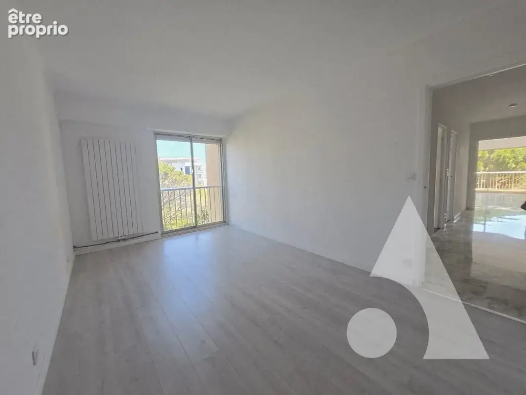 Saint-Raphaël  4 p - 104,65 m²  carrez-  Beaux volumes, lumineux, CV à pied - photo 11