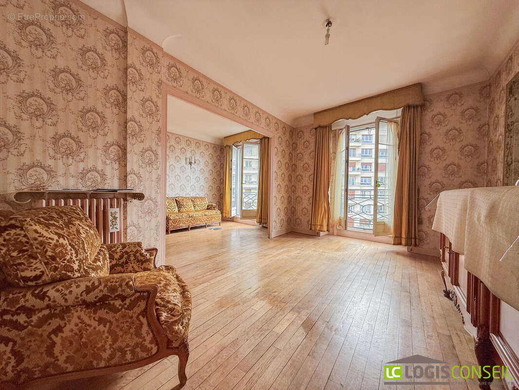 Appartement 68 m² à Paris-15e  - photo 4