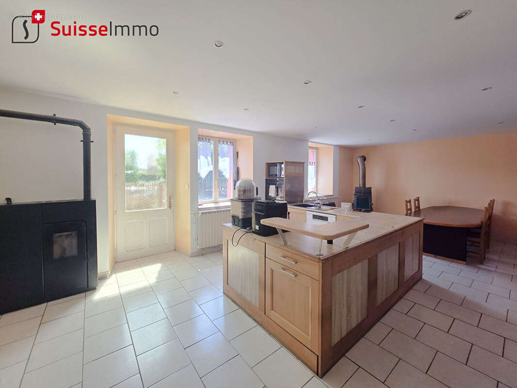 Maison à FONTENELLE-MONTBY