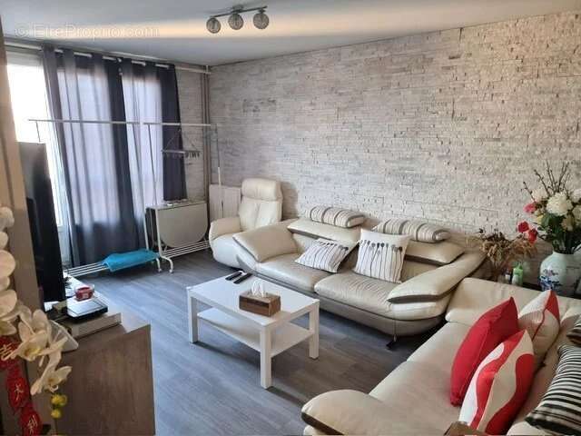 Appartement à VITRY-SUR-SEINE