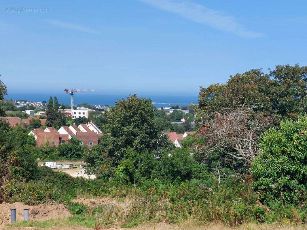 Terrain à CHERBOURG-OCTEVILLE