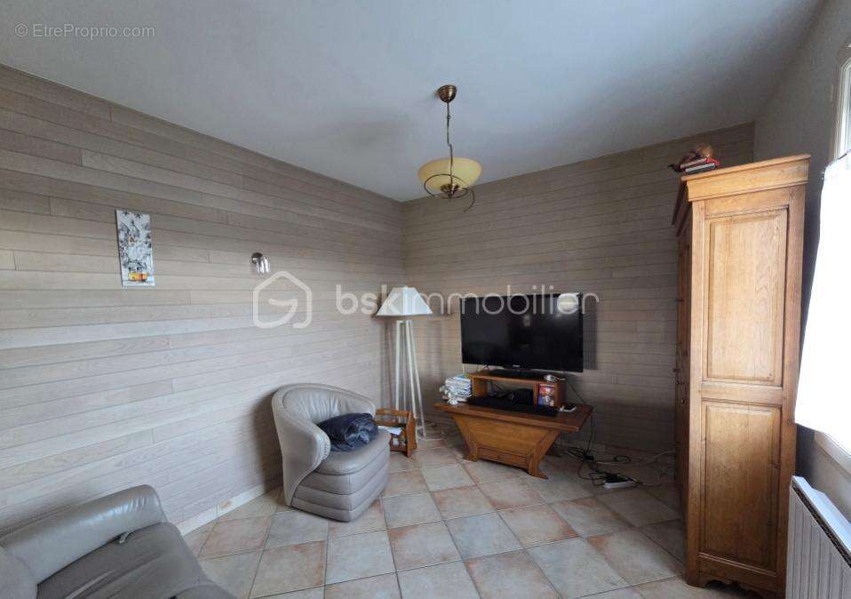 Maison à LA CHAPELLE-THIREUIL